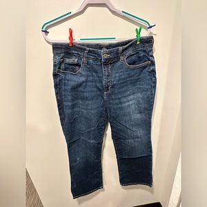 St. Johns Bay Cropped Jeans Size 16